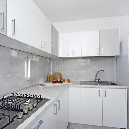 Apartment By The Sea Kosljun, Pag - 4111 Pag Town