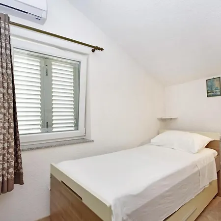 By The Sea Kosljun, Pag - 4111 Apartment *