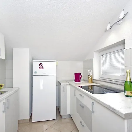 Apartment By The Sea Kosljun, Pag - 4111